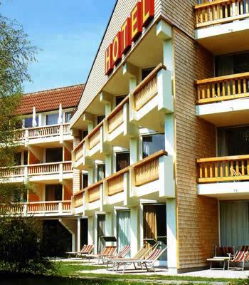 Hotel Flora Пфронтен Экстерьер фото